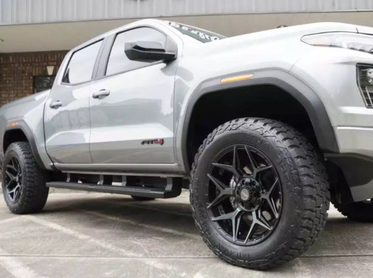Superlift Leveling Kit Suspension, 2 Inch Lift, Strut Assembly Extensions, With Strut Assembly Extensions/ Installation Hardware – 40053
