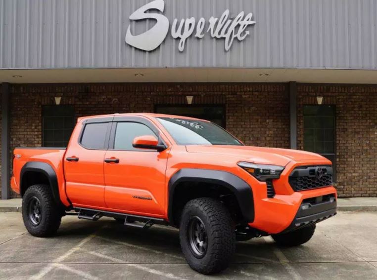 Superlift Leveling Kit Suspension, 1 Inch Lift, Strut Assembly Extensions, With Strut Assembly Extensions/ Installation Hardware – 40054
