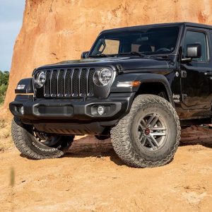 Superlift Lift Kit Suspension, 2-1/2 Inch Front Lift, 1-1/2 Inch Rear Lift, Without Shock Absorbers IN Kit – Shock Change Not Neccesary – 5803