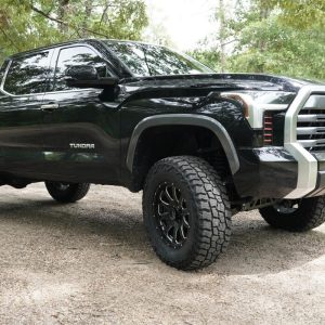 Superlift Lift Kit Suspension, 6 Inch Front Lift, 4 to 6 Inch Rear Lift, With Shock Absorbers IN Kit, Black Components – K1026