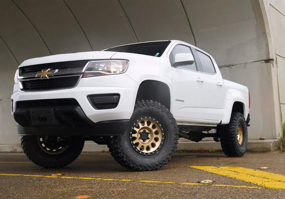 Superlift Lift Kit Suspension, 6 Inch Front Lift, 6 Inch Rear Lift, With Rear Shock Absorbers IN Kit, Black Components – K134