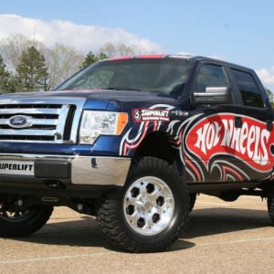 Superlift Lift Kit Suspension, 4-1/2 Inch Front Lift, 4-1/2 Inch Rear Lift, With Rear Superide Shock Absorbers IN Kit – K178