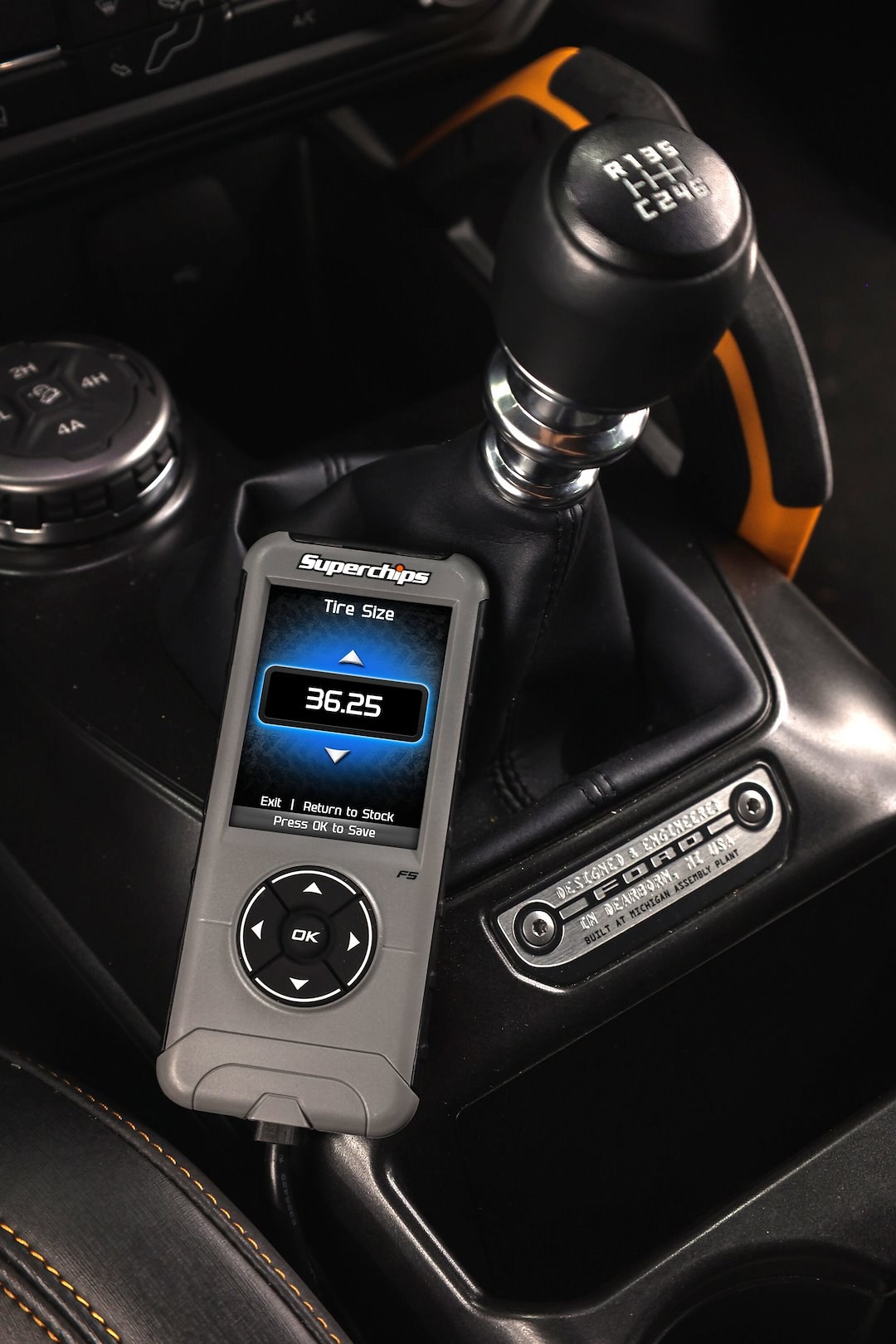 Superchips Speedometer Calibrator, Flashcal, Reads and Clears Diagnostic Trouble Codes, Internet Updateable – 1546