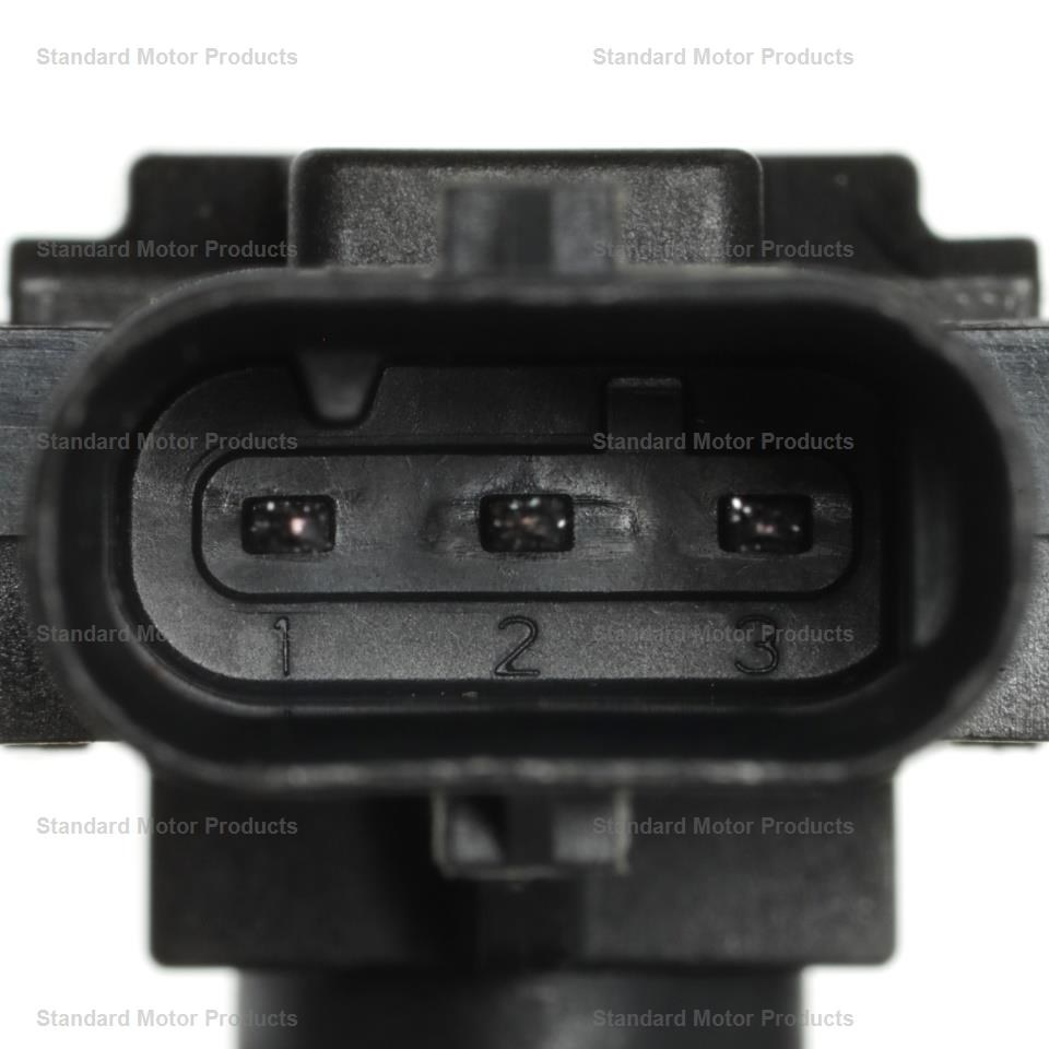 Standard Motor Products Manifold Absolute Pressure Sensor, 3 Male Blade Terminal, Black – AS737