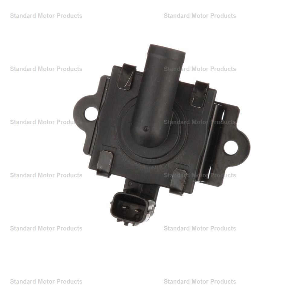 Standard Motor Products Vapor Canister Vent Solenoid, Intermotor ®, Genuine Intermotor Quality – CP414