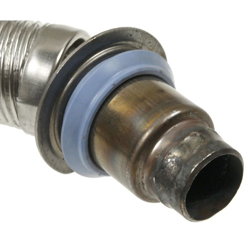 Standard Motor Products EGR Valve, 5 Male Blade Terminal, With Metal Gasket – EGV1144