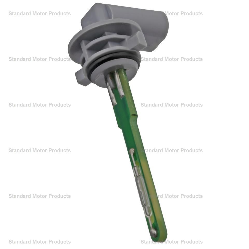Standard Motor Products Coolant Level Sensor, Plug IN Connector, 2 Blade Terminal – FLS346