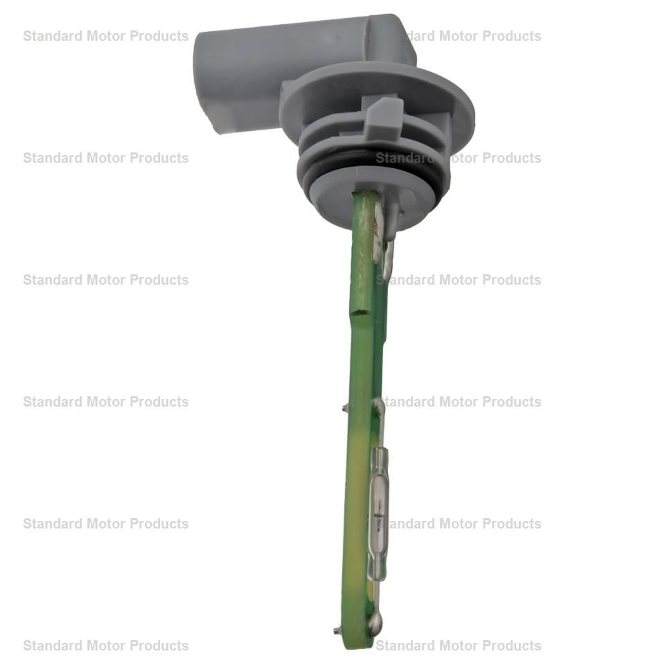 Standard Motor Products Coolant Level Sensor, Plug IN Connector, 2 Blade Terminal – FLS346
