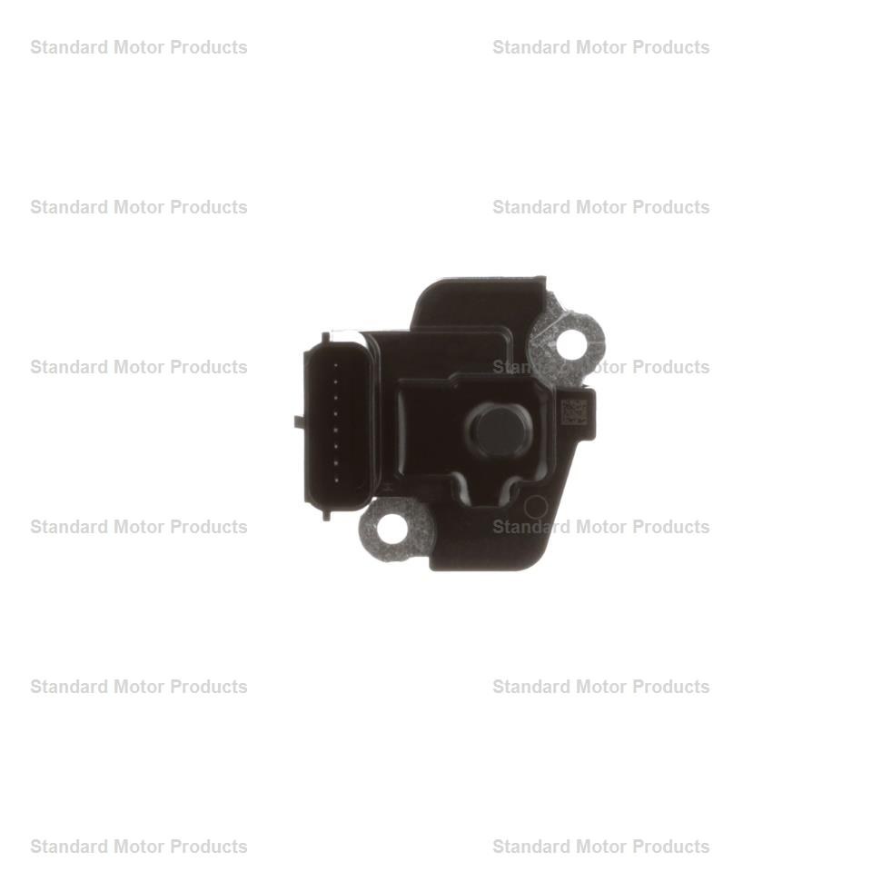 Standard Motor Products Mass Air Flow Sensor, Intermotor ®, 8 Pin Terminal, Plastic – MAS0323