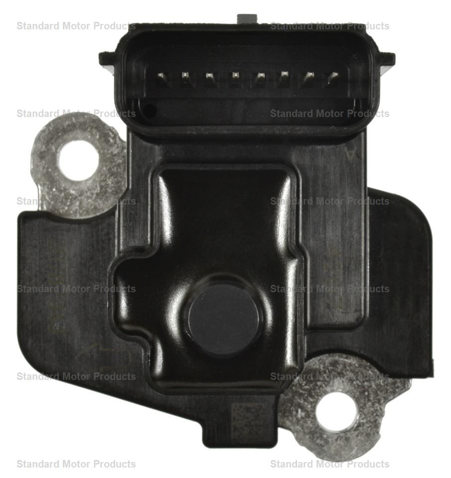 Standard Motor Products Mass Air Flow Sensor, Intermotor ®, 8 Pin Terminal, Plastic – MAS0323
