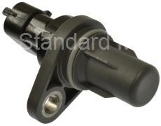 Standard Motor Products Camshaft Position Sensor, Intermotor ® – PC1104