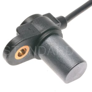 Standard Motor Products Camshaft Position Sensor, Intermotor ®, Genuine Intermotor Quality – PC330