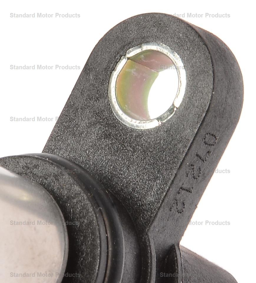 Standard Motor Products Camshaft Position Sensor, T Series, Genuine Intermotor Quality – PC464T
