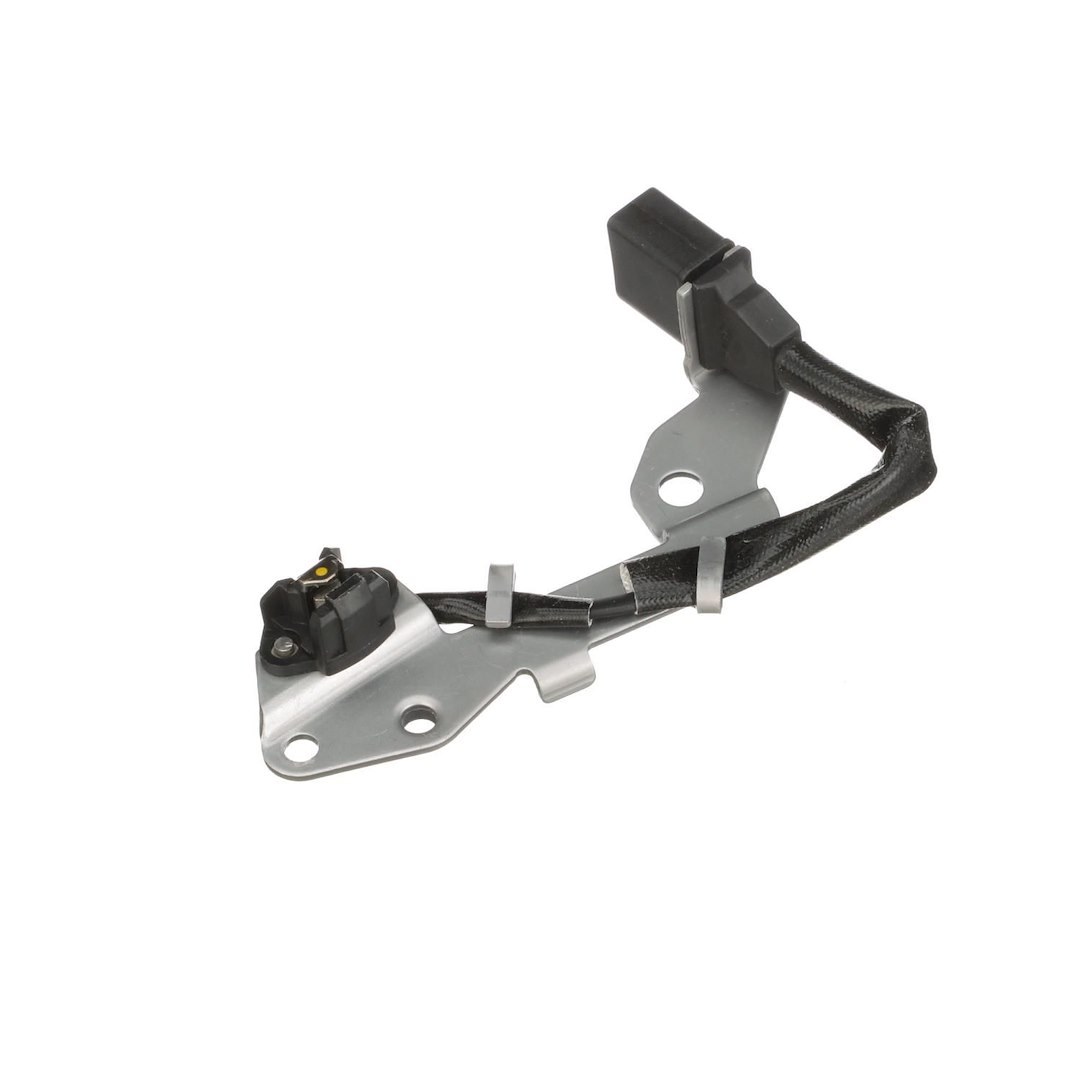 Standard Motor Products Camshaft Position Sensor, T Series, With Harness, Genuine Intermotor Quality – PC628T