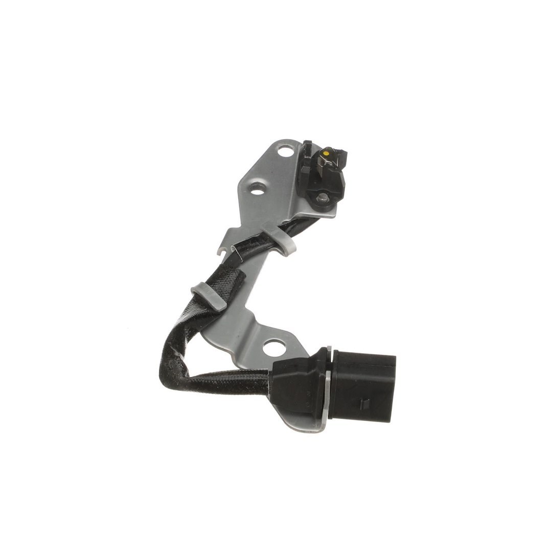 Standard Motor Products Camshaft Position Sensor, T Series, With Harness, Genuine Intermotor Quality – PC628T