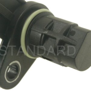 Standard Motor Products Camshaft Position Sensor, Intermotor ®, Genuine Intermotor Quality – PC661
