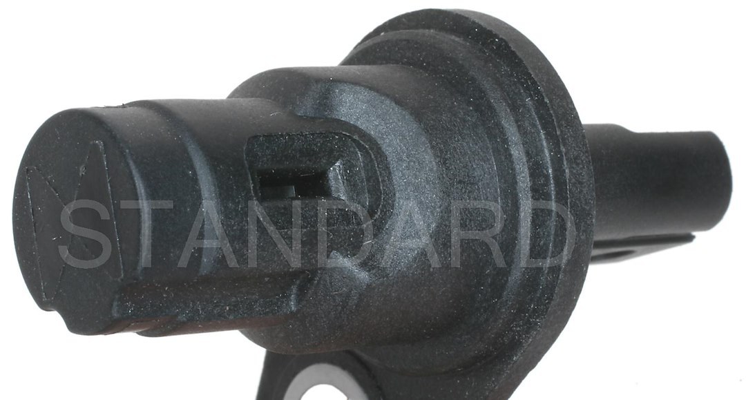 Standard Motor Products Crankshaft Position Sensor, Intermotor ®, With 3 Terminals, Genuine Intermotor Quality – PC768