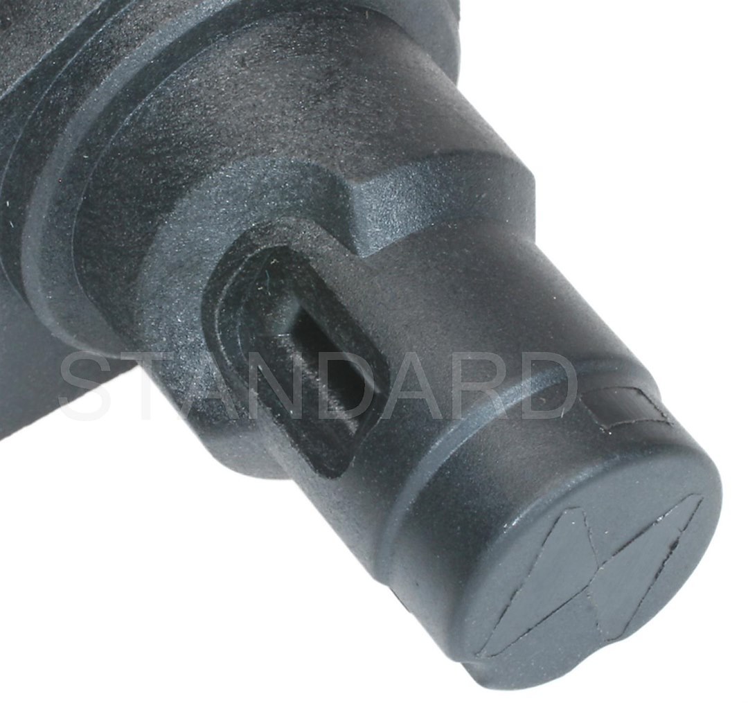 Standard Motor Products Camshaft Position Sensor, Intermotor ®, Genuine Intermotor Quality, 3 Blade Terminal – PC770