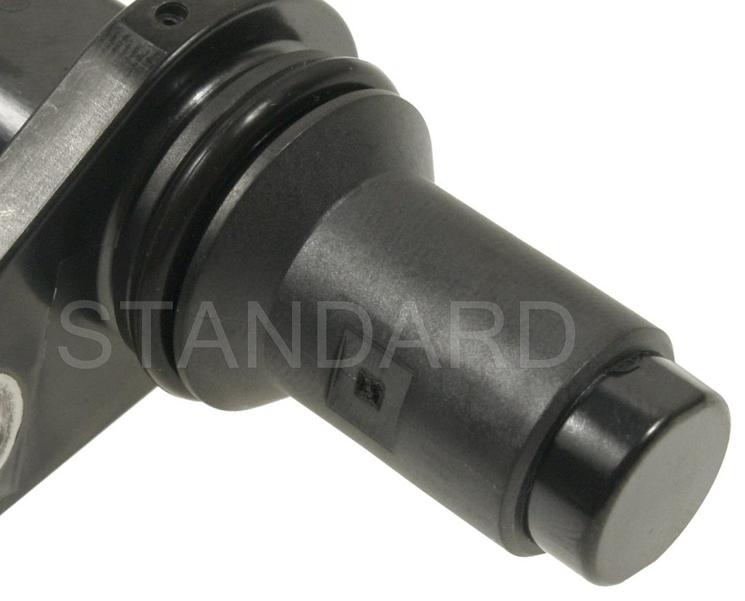 Standard Motor Products Camshaft Position Sensor, Intermotor ®, Genuine Intermotor Quality – PC829