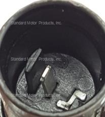 Standard Motor Products Oil Pressure Switch, T Series, 1 Blade Terminal – PS411T