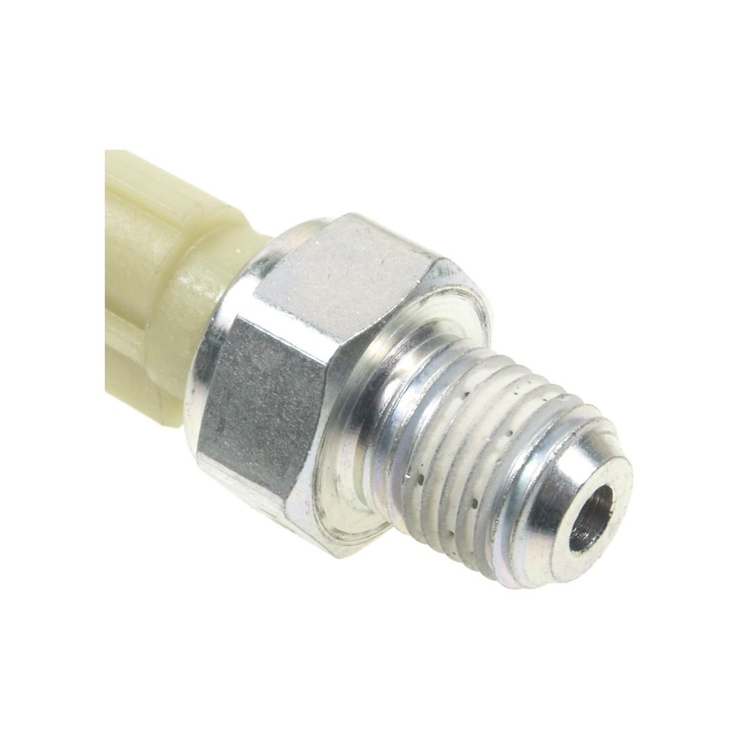 Standard Motor Products Oil Pressure Switch, T Series, Male Blade Terminal, Female Connector, Cream/ Silver, Aluminum/ Plastic – PS427T