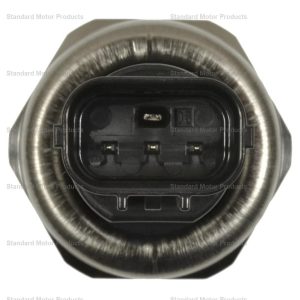 Standard Motor Products Oil Pressure Switch, 3 Male Blade Terminal – PS603