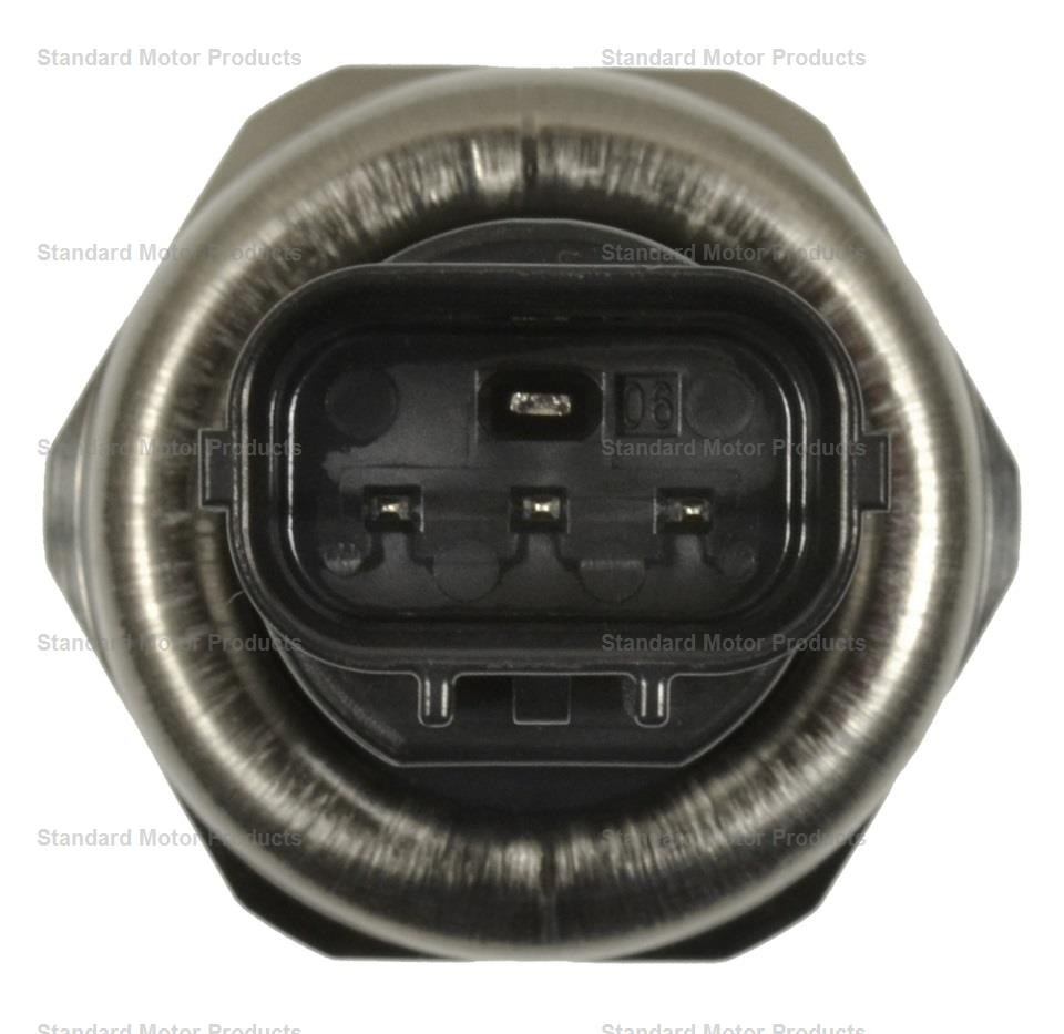 Standard Motor Products Oil Pressure Switch, 3 Male Blade Terminal – PS603