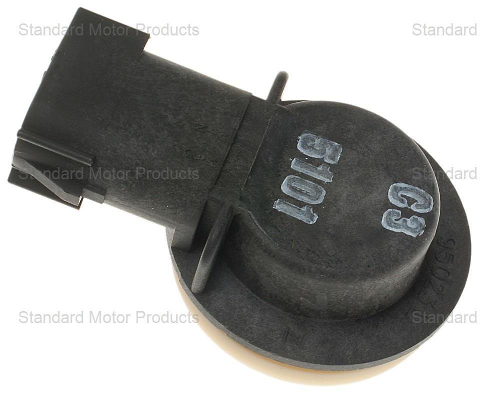 Standard Motor Products Turn Signal Light Socket, 3 Pin Male Terminals – S-775