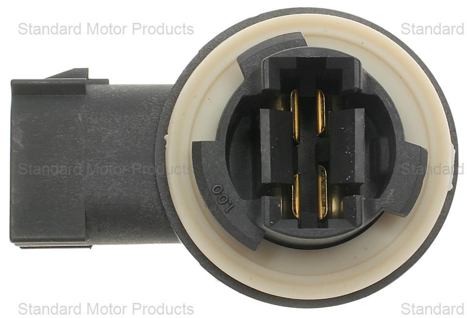 Standard Motor Products Turn Signal Light Socket, 3 Pin Male Terminals – S-775