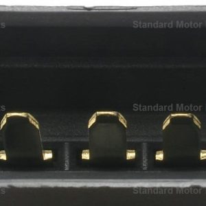Standard Motor Products Parking Light Socket, 90 Degree Angle, 3 Terminal – S-776