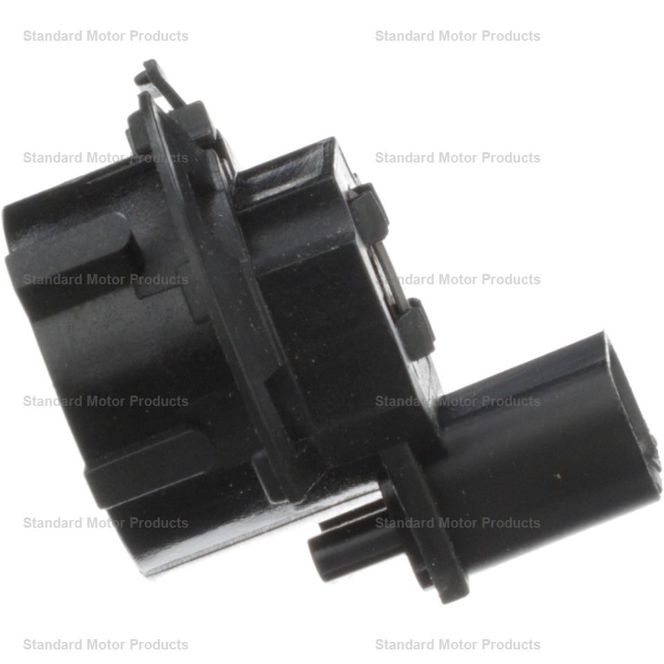 Standard Motor Products Turn Signal Light Socket, 3 Blade Terminal – S-999