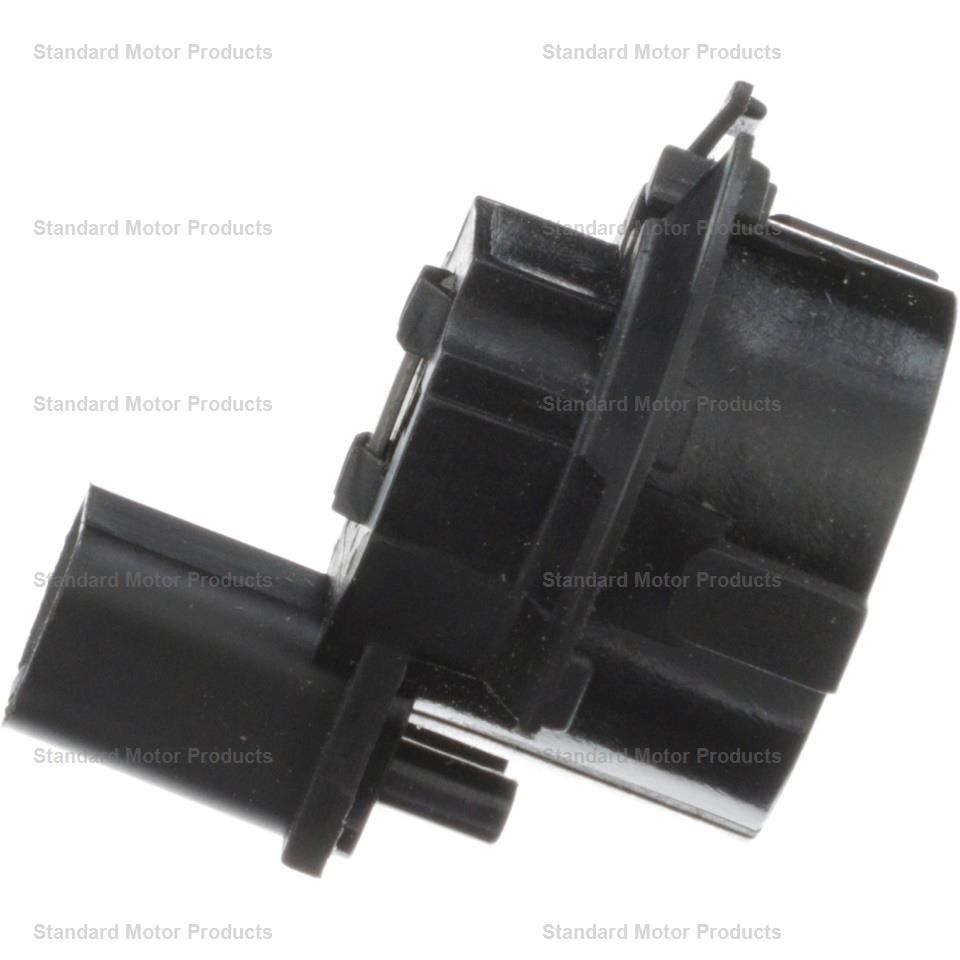 Standard Motor Products Turn Signal Light Socket, 3 Blade Terminal – S-999