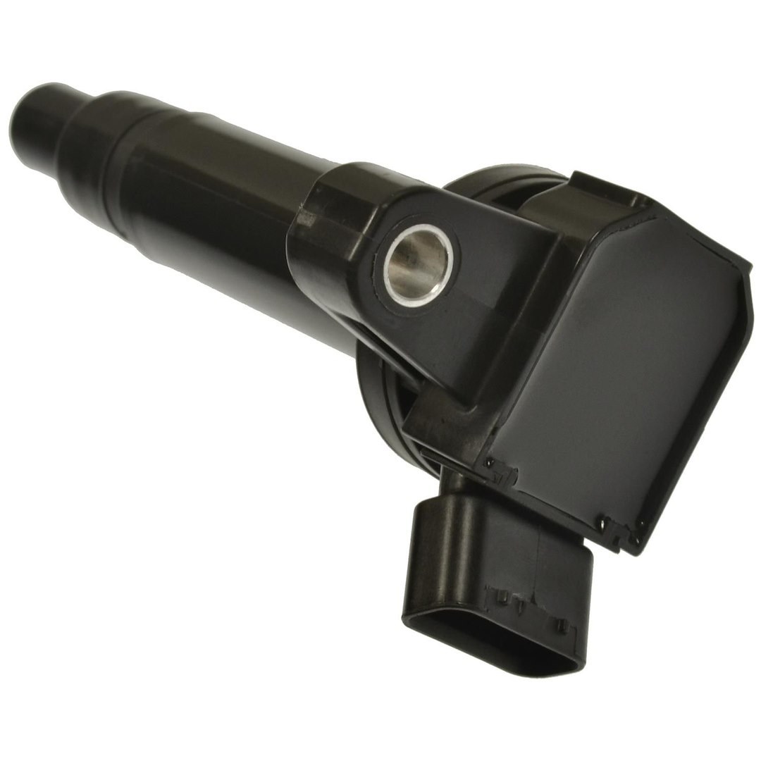 Standard Motor Products Ignition Coil, T Series, Genuine Intermotor Quality – UF230T