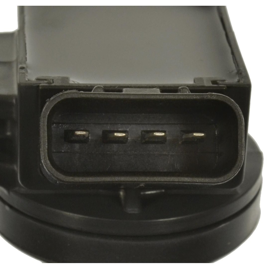 Standard Motor Products Ignition Coil, T Series, Genuine Intermotor Quality – UF230T