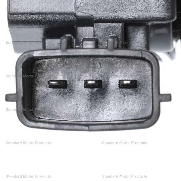 Standard Motor Products Ignition Coil, T Series, Genuine Intermotor Quality – UF349T