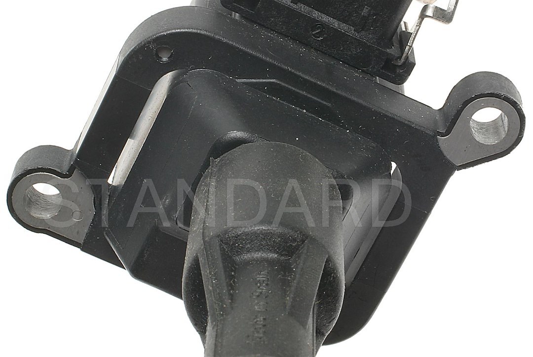 Standard Motor Products Ignition Coil, Intermotor ®, With Square Connector, Genuine Intermotor Quality – UF-354