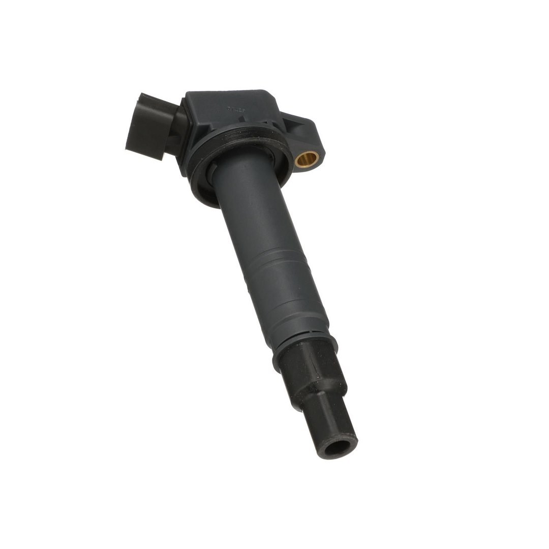 Standard Motor Products Ignition Coil, T Series, 12 Volt, Coil on Plug, Electronic Coil Type, 4 Male Blade Terminal, Female Connector, Black – UF495T