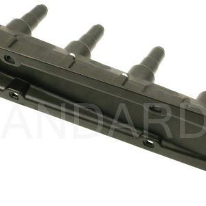 Standard Motor Products Ignition Coil, Intermotor ®, Ignition Coil and Module Assembly, Genuine Intermotor Quality – UF-577