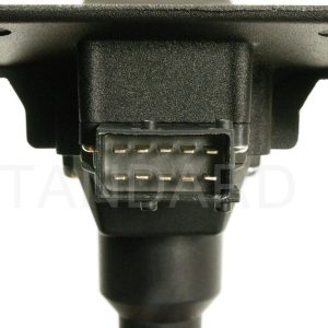Standard Motor Products Ignition Coil, Intermotor ®, Ignition Coil and Module Assembly, Genuine Intermotor Quality – UF-577