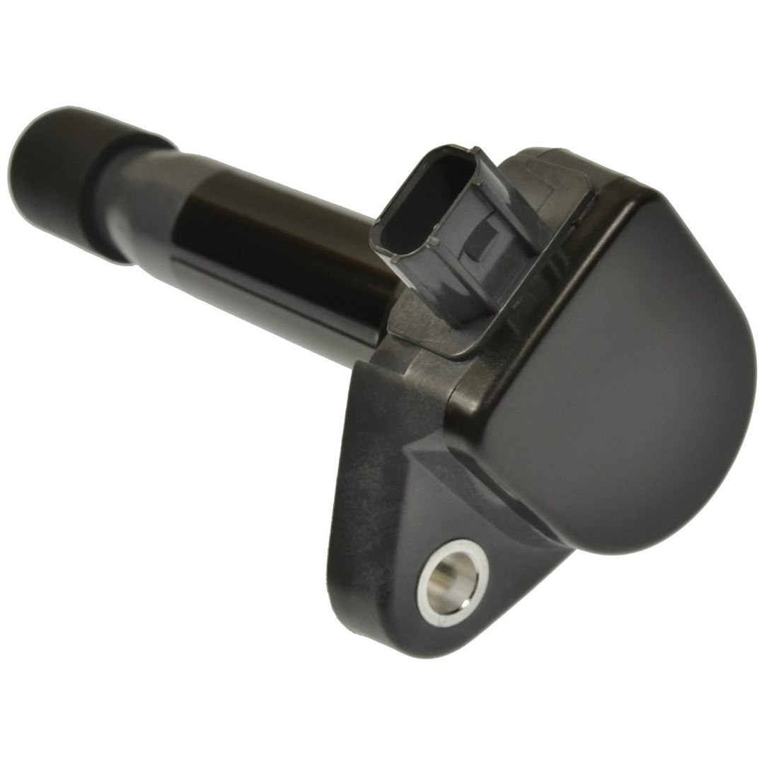 Standard Motor Products Ignition Coil, T Series, 12 Volt, Coil on Plug, Electronic Coil Type, 3 Male Blade Terminal, Female Connector, Black – UF603T