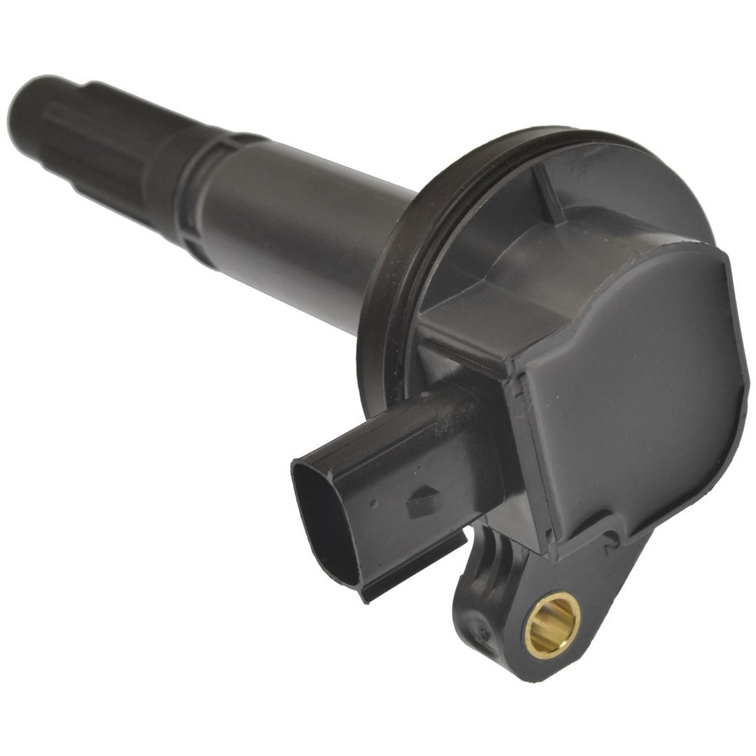 Standard Motor Products Ignition Coil, T Series, 2 Male Blade Terminal, Female Connector, Black – UF622T