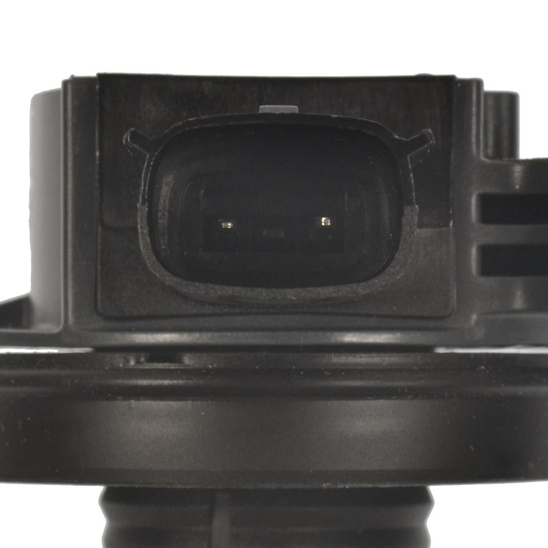 Standard Motor Products Ignition Coil, T Series, 2 Male Blade Terminal, Female Connector, Black – UF622T
