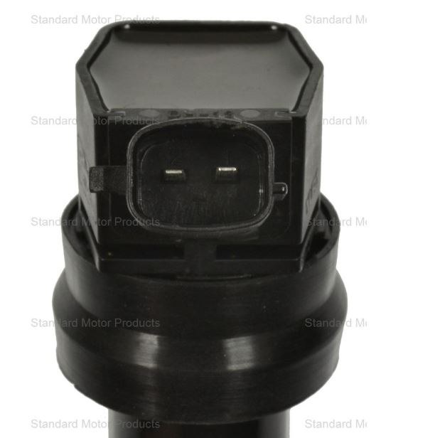 Standard Motor Products Ignition Coil, T Series, Genuine Intermotor Quality – UF652T
