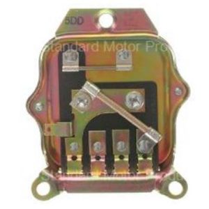 Standard Motor Products Voltage Regulator, Blue Streak ®, 4 Blade Terminals – VR-103