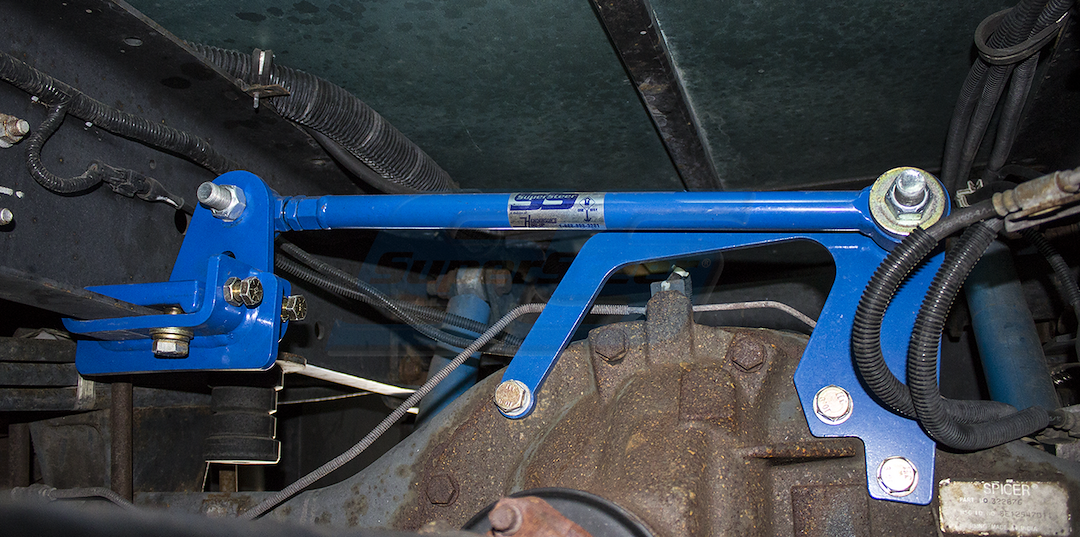 Super Steer Track Bar, Used to Eliminate the Side Shift of the Rear Axle on F53 with 20000 to 22000 Gross Vehicle Weight – SS401