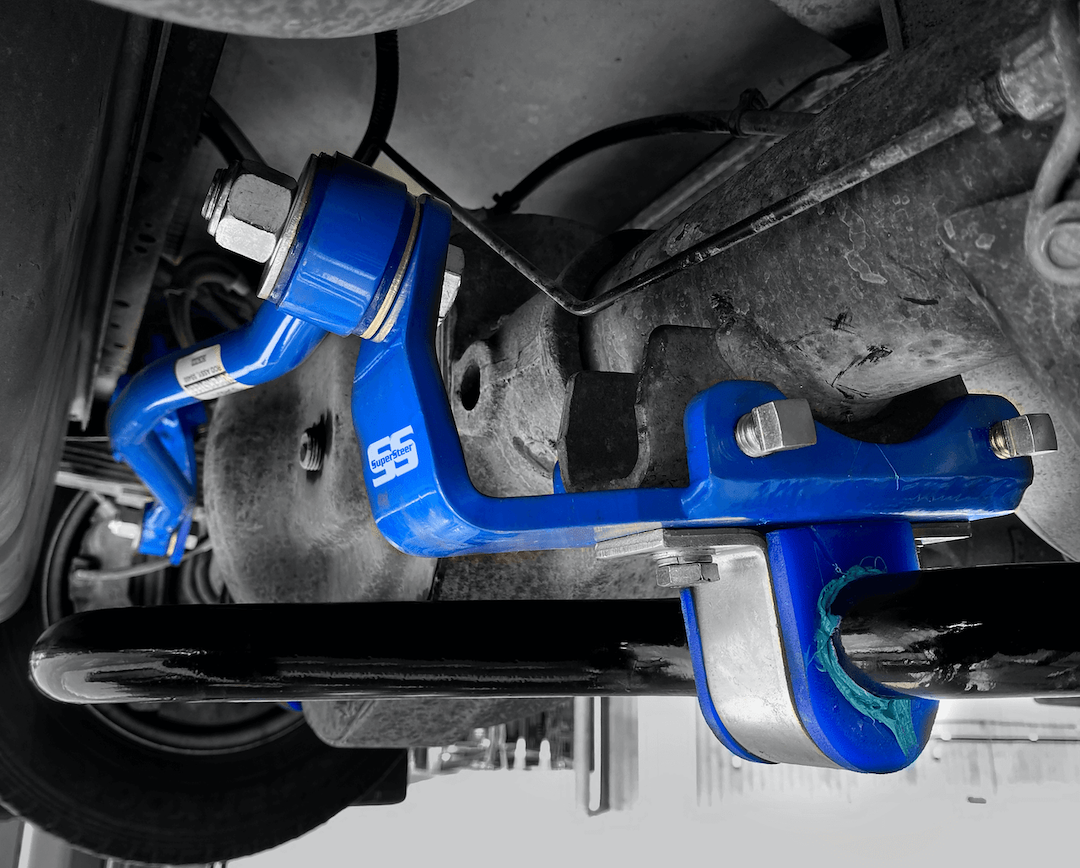 Super Steer Track Bar, Used to Eliminate the Side Shift of the Rear Axle Suspended on OEM Leaf Spring on the E-450 Chassis – SS450