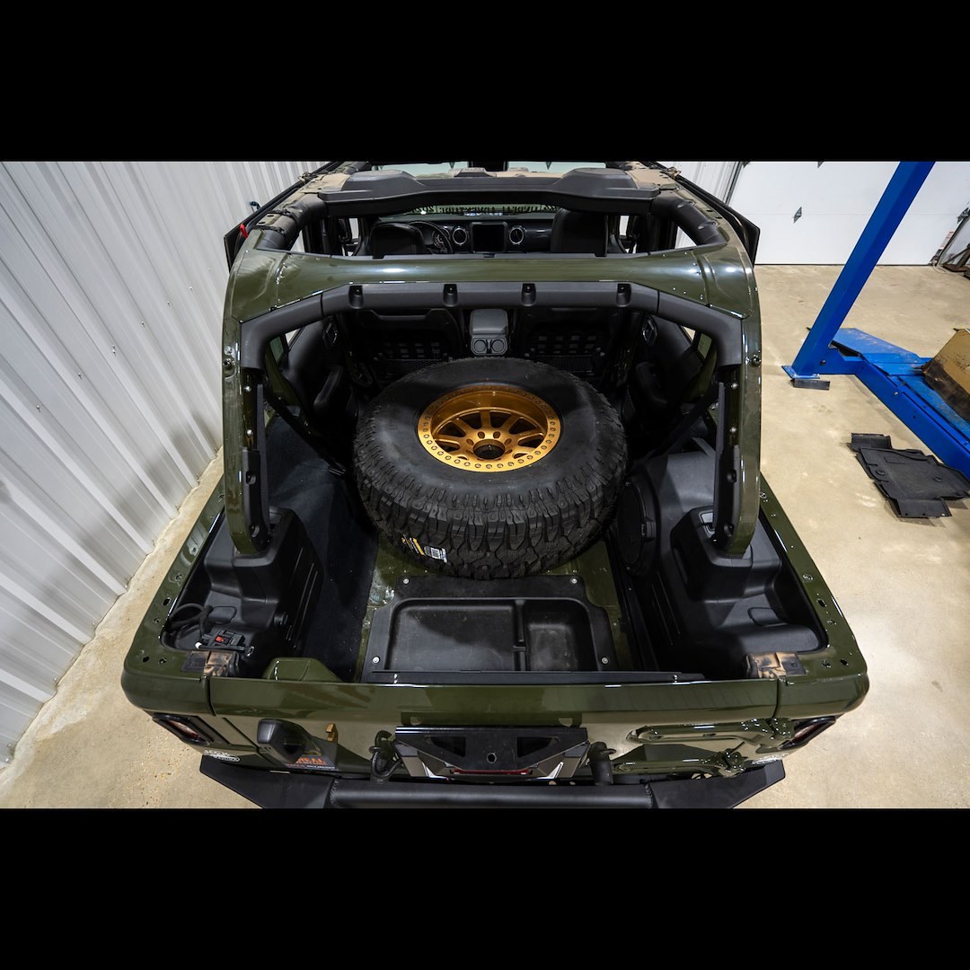 Skyjacker Spare Tire Carrier, Cargo Area Mount, 5 X 5 Inch/ 5 X 127 Millimeter and 8 X 6.5 Inch/ 8 X 165.1 Millimeter Wheel Bolt Pattern – J07STM