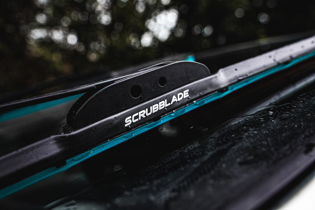 Scrubblade Windshield Wiper Blade, Shadeblade ®, 17 Inch Length, Single Blade, Without Spoiler, Blazin Blue, Standard – CBB1700