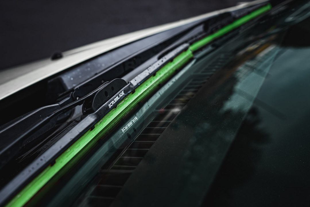 Scrubblade Windshield Wiper Blade, Shadeblade ®, 18 Inch Length, Single Blade, Gnarly Green, Standard, Ceramic Coated Silicone Blade – CBG1800