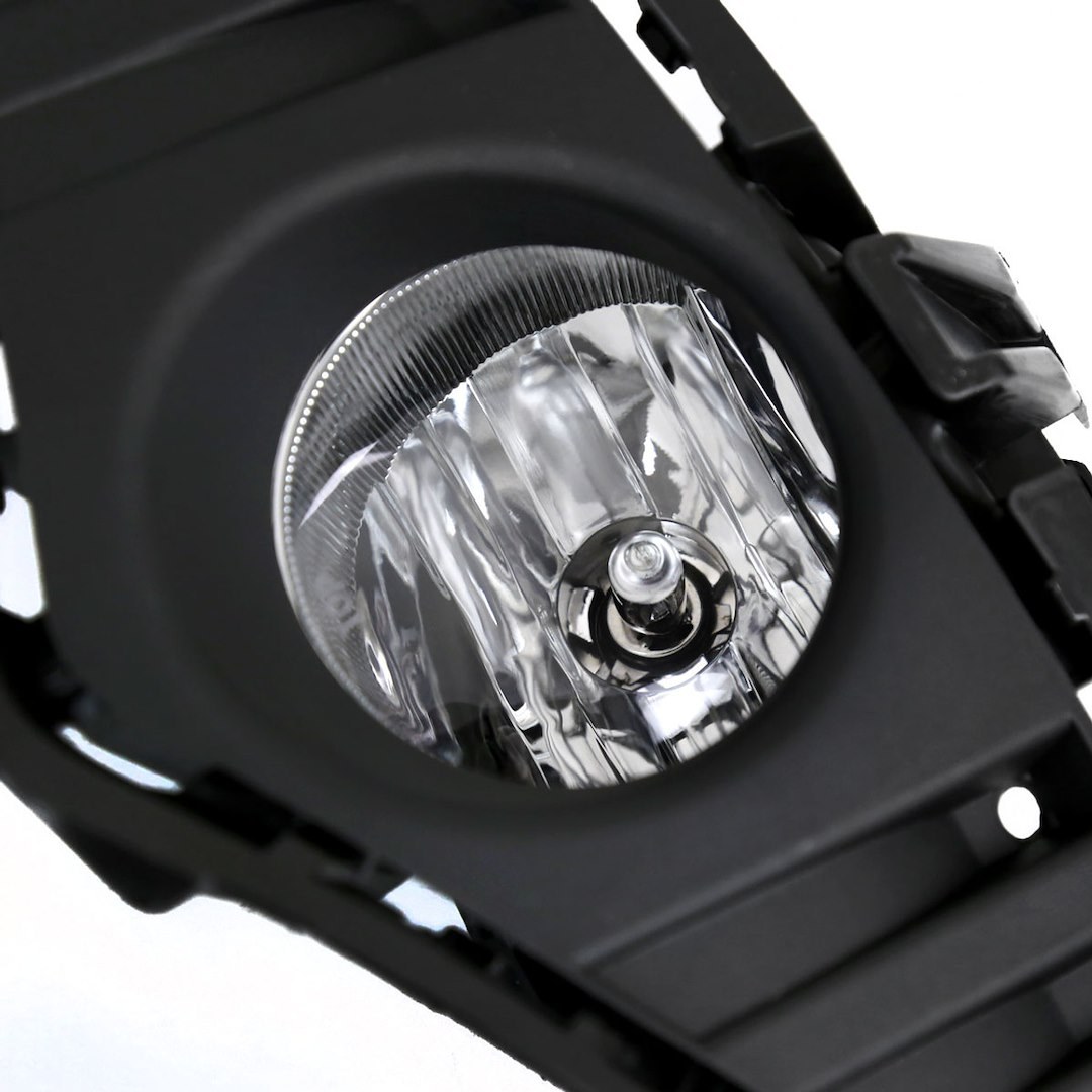 Spec-D Tunin Driving/ Fog Light, Halogen Bulb, 55 Watts/ 12 Volt H11 Bulbs, Clear Polycarbonate Lens, Chrome ABS Plastic Housing – LF-RAV419COEM-HZ